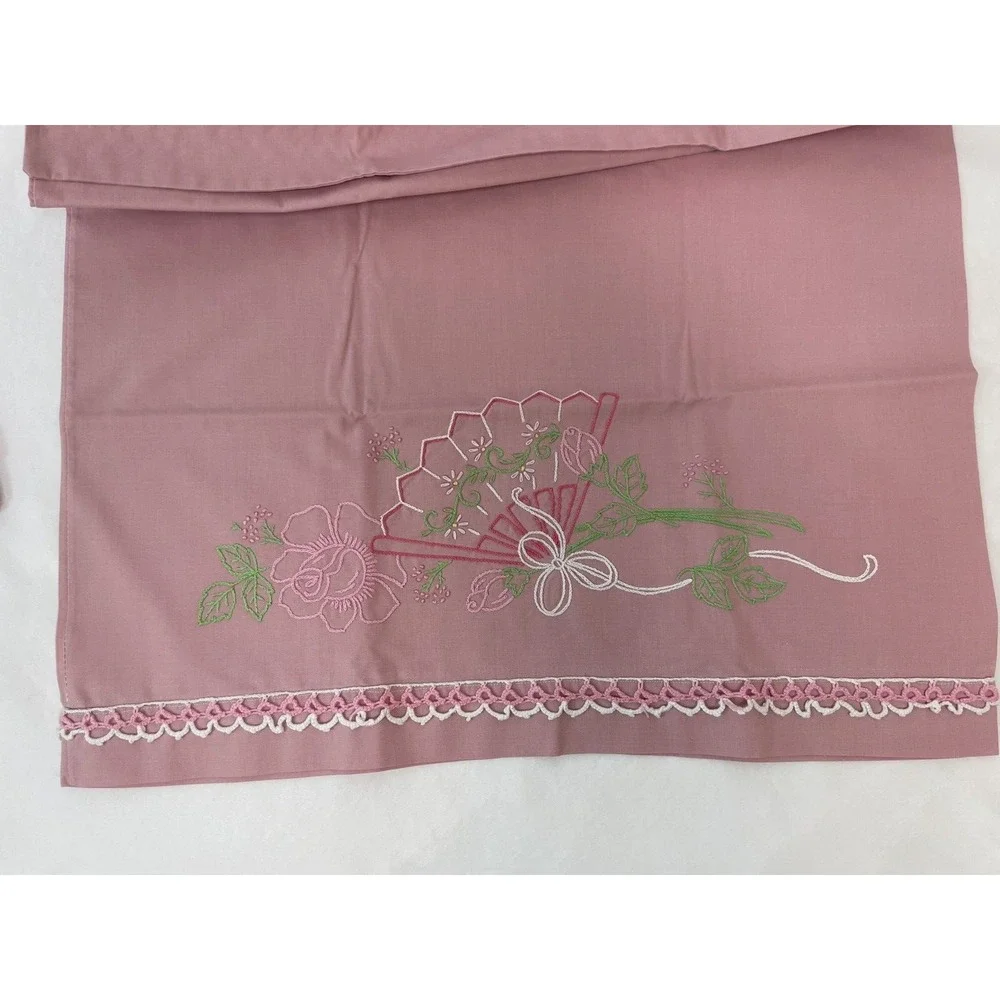 Set Of 2‎ Hand Embroidered Flower Fan Pink Pillowcases Hand Tatted Edging